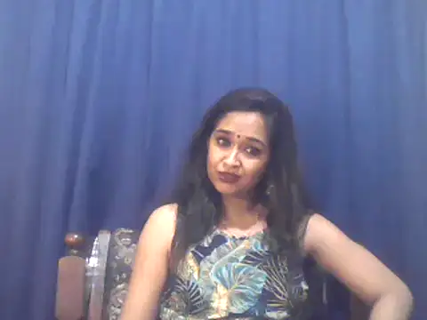 Snapshot of cute_indianxo chatting on November 7, 2025, 6:34 pm cute indianxo online show from November 7, 2025, 6:34 pm