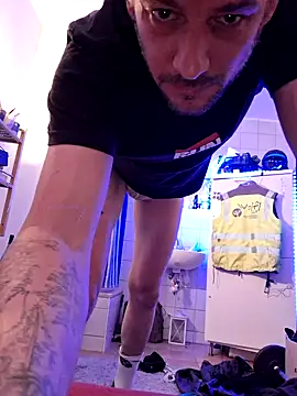 a7ex online show from December 14, 2024, 8:51 pm