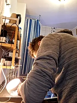 a7ex online show from January 9, 2025, 12:03 am