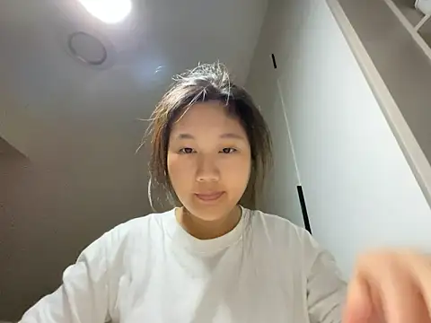 xena0501 online show from November 3, 2025, 5:49 pm