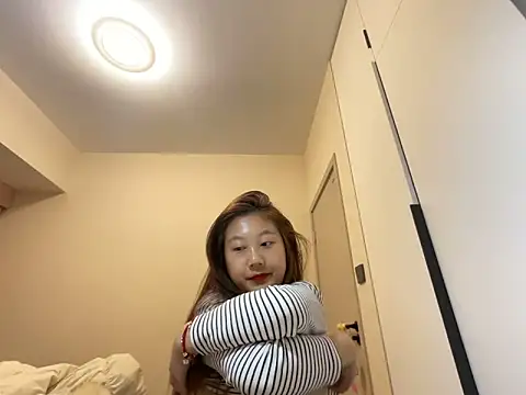 Snapshot of xena0501 chatting on February 21, 2026, 3:03 pm xena0501 online show from February 21, 2026, 3:03 pm