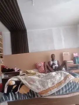 Snapshot of Pnice chatting on December 14, 2025, 8:31 am Pnice online show from December 14, 2025, 8:31 am