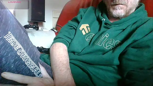 Snapshot of Vrenico-SC chatting on October 5, 2025, 10:50 am Vrenico-SC online show from October 5, 2025, 10:50 am