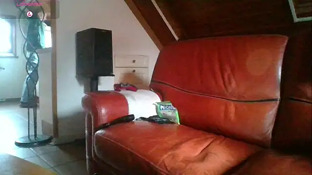 Snapshot of Vrenico-SC chatting on September 24, 2025, 3:40 pm Vrenico-SC online show from September 24, 2025, 3:40 pm