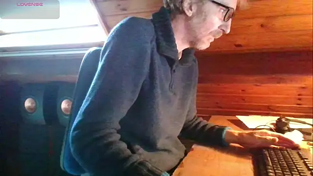 Snapshot of Vrenico-SC chatting on February 24, 2026, 12:50 pm Vrenico-SC online show from February 24, 2026, 12:50 pm