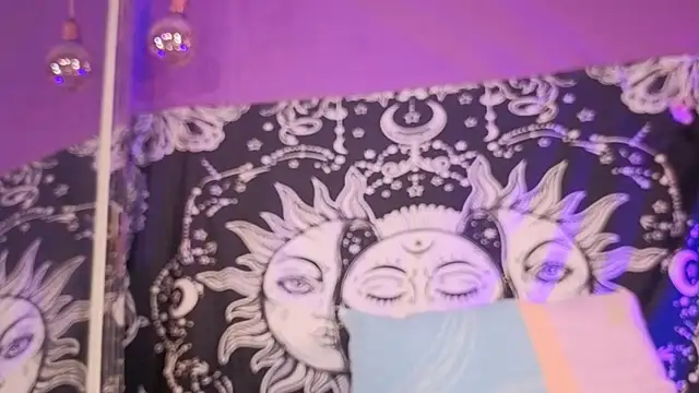 Snapshot of Gaia_Gatex chatting on January 16, 2026, 12:31 pm Gaia Gatex online show from January 16, 2026, 12:31 pm