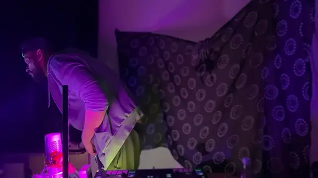 DjDiCKmannOnE online show from April 21, 2026, 8:15 pm