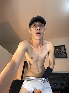 Snapshot of santiago_cutex chatting on October 28, 2025, 11:09 am santiago cutex online show from October 28, 2025, 11:09 am