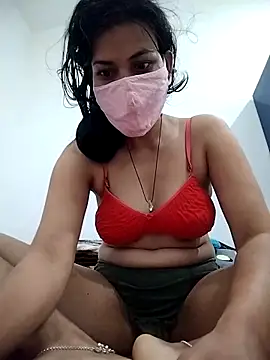 Snapshot of Miss-0012 chatting on February 4, 2026, 6:41 am Miss-0012 online show from February 4, 2026, 6:41 am