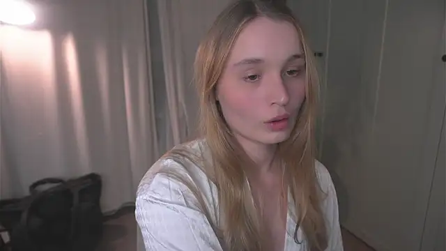 lisa schiele online show from February 10, 2026, 8:52 pm