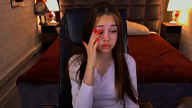 UliaNeer online show from February 3, 2026, 5:05 am