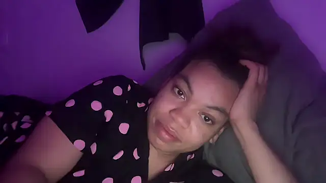 Snapshot of zahrabliss chatting on October 1, 2025, 1:44 am zahrabliss online show from October 1, 2025, 1:44 am