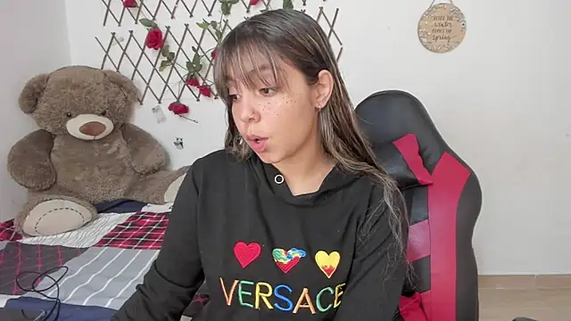 emma grays2 online show from November 30, 2025, 6:03 am