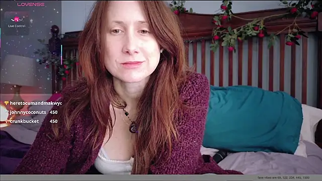 Snapshot of MommyGoddessL chatting on February 9, 2026, 5:44 pm MommyGoddessL online show from February 9, 2026, 5:44 pm