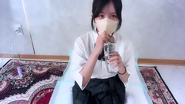 moemilk online show from November 14, 2025, 1:09 am