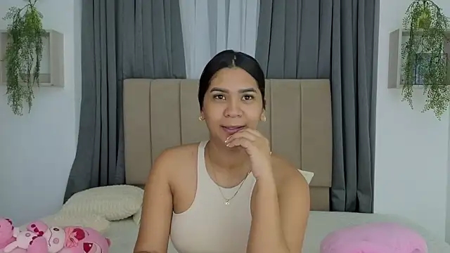 Snapshot of Penelophe01 chatting on May 2, 2026, 9:31 pm Penelophe01 online show from May 2, 2026, 9:31 pm