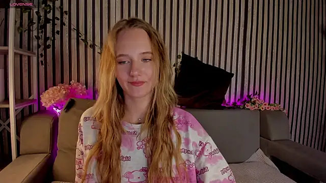 Snapshot of Casey_Sweeet chatting on June 2, 2026, 9:20 am Casey Sweeet online show from June 2, 2026, 9:20 am