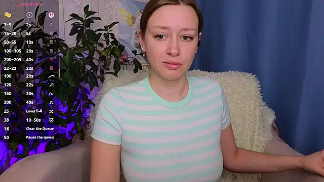 evashiny  online show from February 5, 2026, 3:13 am