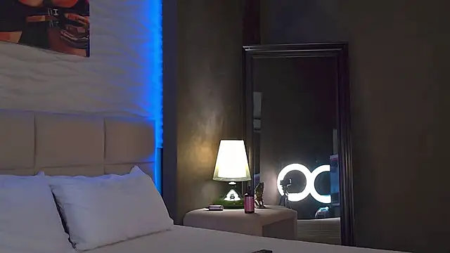 AriWild online show from September 19, 2025, 4:27 am