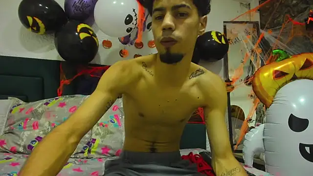 Snapshot of Chris_Angel_ chatting on November 1, 2025, 12:43 pm Chris Angel online show from November 1, 2025, 12:43 pm