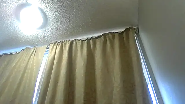 Snapshot of Flossee chatting on February 24, 2026, 10:10 pm Flossee online show from February 24, 2026, 10:10 pm