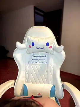 isabela l online show from October 18, 2025, 10:56 pm