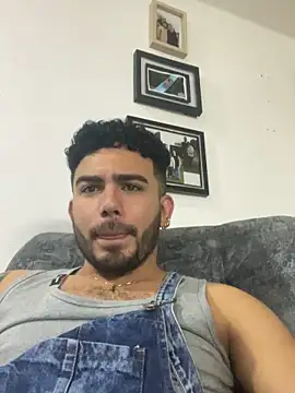 adamhairy online show from November 6, 2025, 12:47 am