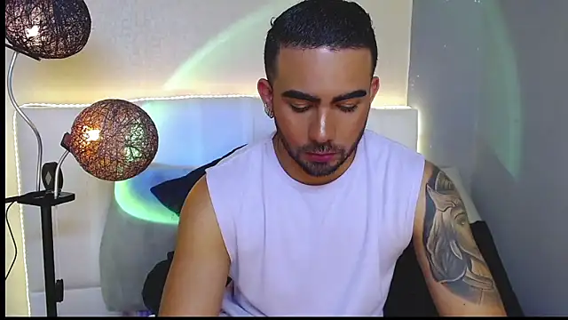 Snapshot of adamhairy chatting on May 29, 2026, 8:15 pm adamhairy online show from May 29, 2026, 8:15 pm