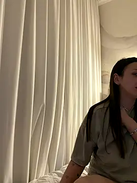 TiffaNoel online show from November 29, 2025, 3:12 pm