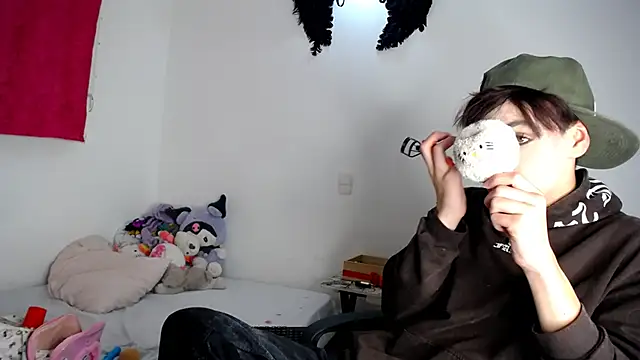 lucky stricke online show from October 25, 2025, 4:00 am