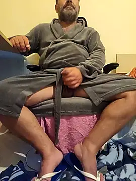 Nesch82 online show from March 21, 2026, 5:39 pm