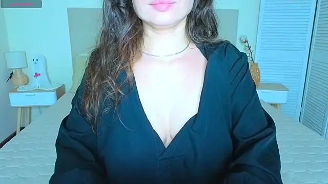 Erika bestboobs online show from November 26, 2025, 9:04 pm