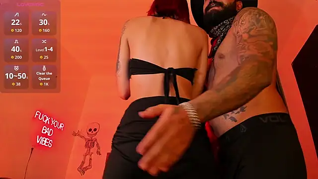 DanteAndVictoria online show from October 25, 2025, 4:33 am