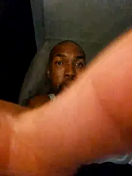 mojaymort online show from October 30, 2025, 5:21 pm