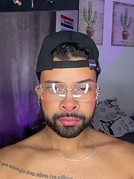 Snapshot of Jerry_blaze chatting on November 18, 2025, 8:34 pm Jerry blaze online show from November 18, 2025, 8:34 pm