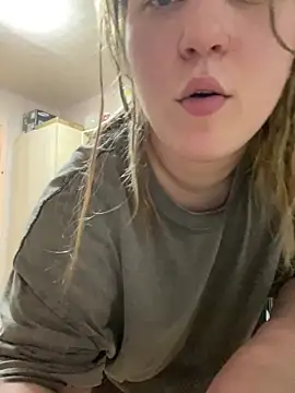 Snapshot of Kemeli008 chatting on October 16, 2025, 4:48 pm Kemeli008 online show from October 16, 2025, 4:48 pm