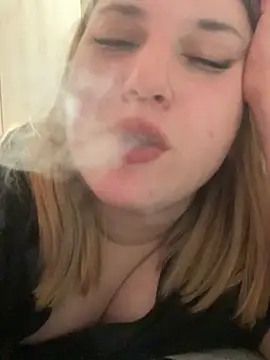Snapshot of Kemeli008 chatting on September 22, 2025, 5:19 pm Kemeli008 online show from September 22, 2025, 5:19 pm
