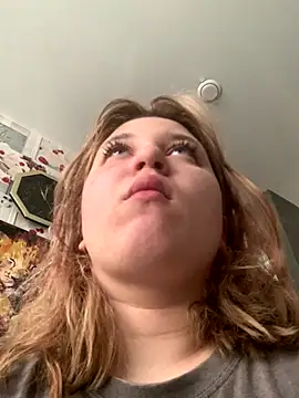 Snapshot of Kemeli008 chatting on September 26, 2025, 7:59 am Kemeli008 online show from September 26, 2025, 7:59 am