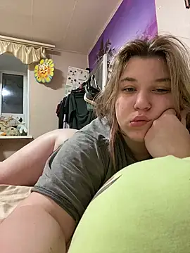 Snapshot of Kemeli008 chatting on October 10, 2025, 2:56 am Kemeli008 online show from October 10, 2025, 2:56 am