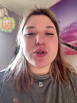 Snapshot of Kemeli008 chatting on October 1, 2025, 9:47 am Kemeli008 online show from October 1, 2025, 9:47 am