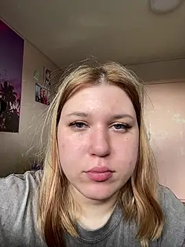 Snapshot of Kemeli008 chatting on September 18, 2025, 9:12 am Kemeli008 online show from September 18, 2025, 9:12 am