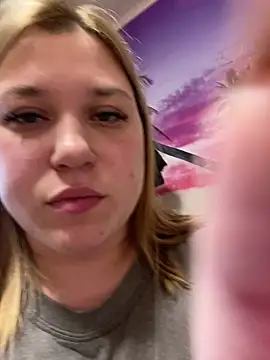 Snapshot of Kemeli008 chatting on September 20, 2025, 2:00 pm Kemeli008 online show from September 20, 2025, 2:00 pm