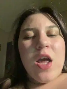 Snapshot of Kemeli008 chatting on October 22, 2025, 4:17 pm Kemeli008 online show from October 22, 2025, 4:17 pm