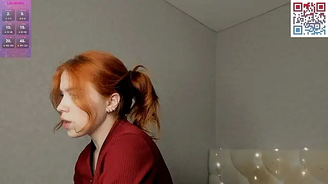 Snapshot of princess_diamonds chatting on February 2, 2026, 1:43 pm princess diamonds online show from February 2, 2026, 1:43 pm