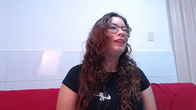 Snapshot of zoewhite2 chatting on October 25, 2025, 7:14 pm zoewhite2 online show from October 25, 2025, 7:14 pm