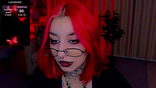 Snapshot of Mistress__Marcelline chatting on July 14, 2026, 1:38 am Mistress Marcelline online show from July 14, 2026, 1:38 am