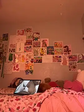 Snapshot of XKimmyGreen chatting on April 3, 2026, 5:25 am XKimmyGreen online show from April 3, 2026, 5:25 am