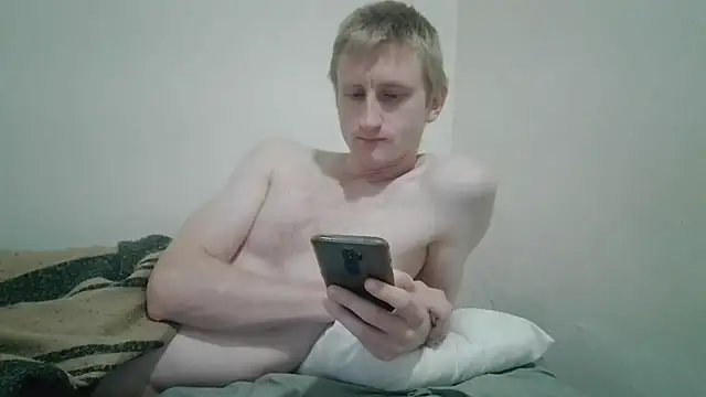 Snapshot of tcute0 chatting on February 1, 2026, 9:35 pm tcute0 online show from February 1, 2026, 9:35 pm