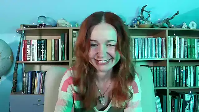 Foxilady357 online show from December 19, 2025, 2:19 pm