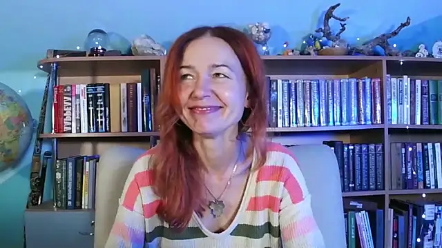 Foxilady357 online show from November 11, 2025, 1:50 pm